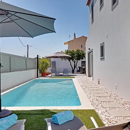 Pebblebeach & Country House Villa *
